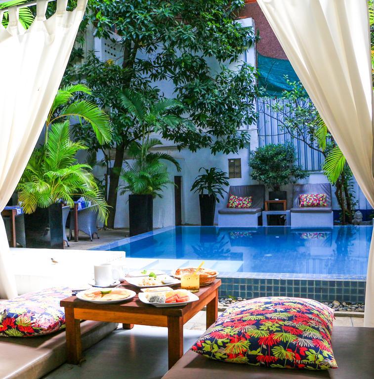 โรงแรมบลูไลม์ พนมเปญ ภายนอก รูปภาพ